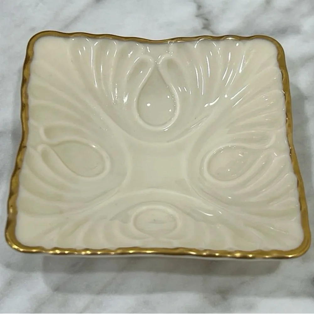 Lenox Elegant Cream and Gold Trinket Dish